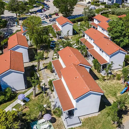 Apartment Fuer 4 Personen Ca- 53 M² In Baska- Adriakueste Kroatien - Kroatische Inseln By Interhome *