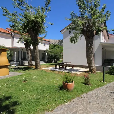 Fuer 4 Personen Ca- 53 M² In Baska- Adriakueste Kroatien - Kroatische Inseln By Interhome Baška
