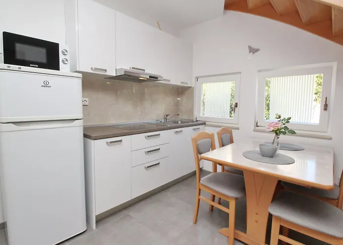 Apartment Fuer 4 Personen Ca- 53 M² In Baska- Adriakueste Kroatien - Kroatische Inseln By Interhome Apartman