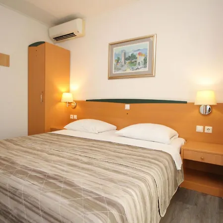 Fuer 4 Personen Ca- 53 M² In Baska- Adriakueste Kroatien - Kroatische Inseln By Interhome