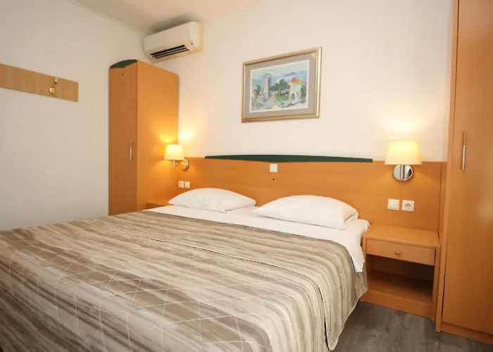 Apartment Fuer 4 Personen Ca- 53 M² In Baska- Adriakueste Kroatien - Kroatische Inseln By Interhome