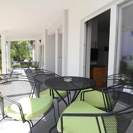 Fuer 4 Personen Ca- 53 M² In Baska- Adriakueste Kroatien - Kroatische Inseln By Interhome *
