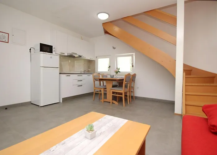 Apartment Fuer 4 Personen Ca- 53 M² In Baska- Adriakueste Kroatien - Kroatische Inseln By Interhome 公寓 *