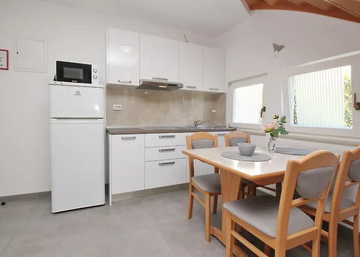 公寓 Apartment Fuer 4 Personen Ca- 53 M² In Baska- Adriakueste Kroatien - Kroatische Inseln By Interhome